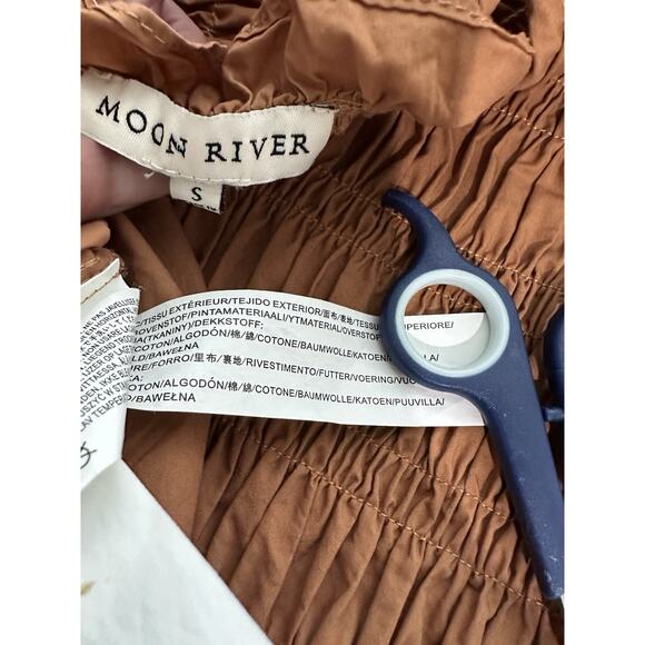 Moon River -Anthropologie-Smocked Pu ff-Sleeve Dress Size S Color: HONEY - Picture 8 of 8